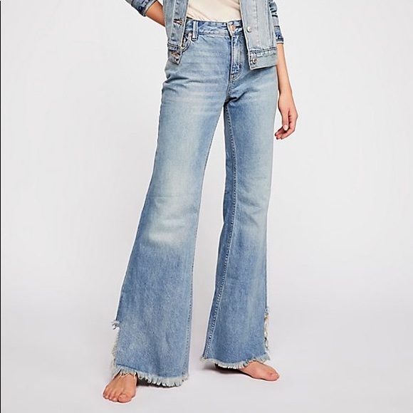 Free People Denim - Free People Light Wash flare jeans size 25